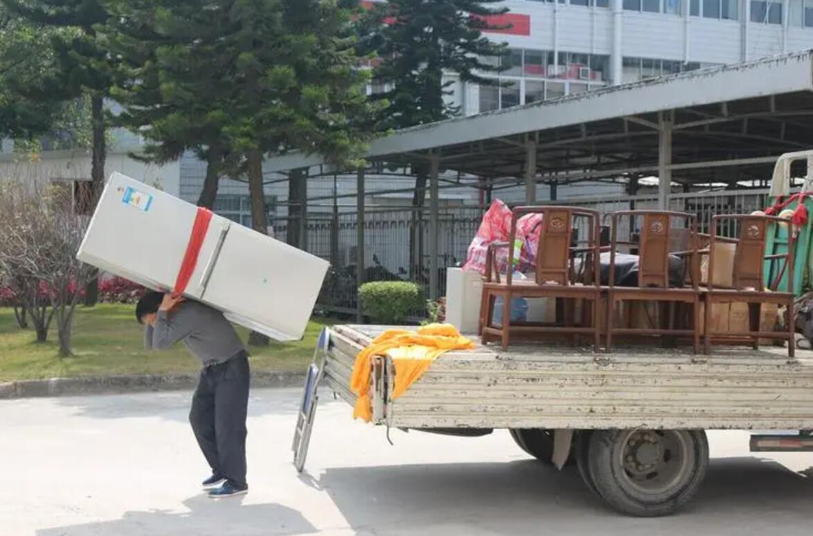 绵阳上楼搬运工小件搬运(图2) 绵阳上楼搬运工小件搬运(图2)